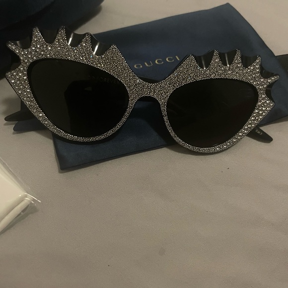 Gucci GG0781S 003 CRYSTALS CAT-EYE FRAME Sunglasses - Picture 17 of 17